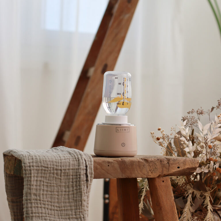 Flaschenwärmer beige für unterwegs Urlaub Muttermilch erwärmen Babyflasche