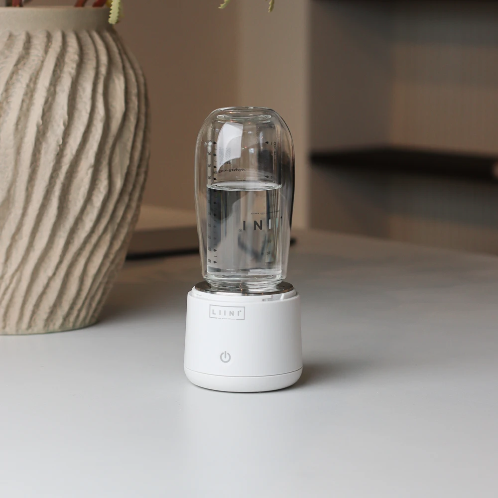 LIINI 3.0 Chauffe-biberon avec LIINI biberon double verre 220ml LIINI 3.0 Chauffe-biberon avec LIINI biberon double verre 220ml