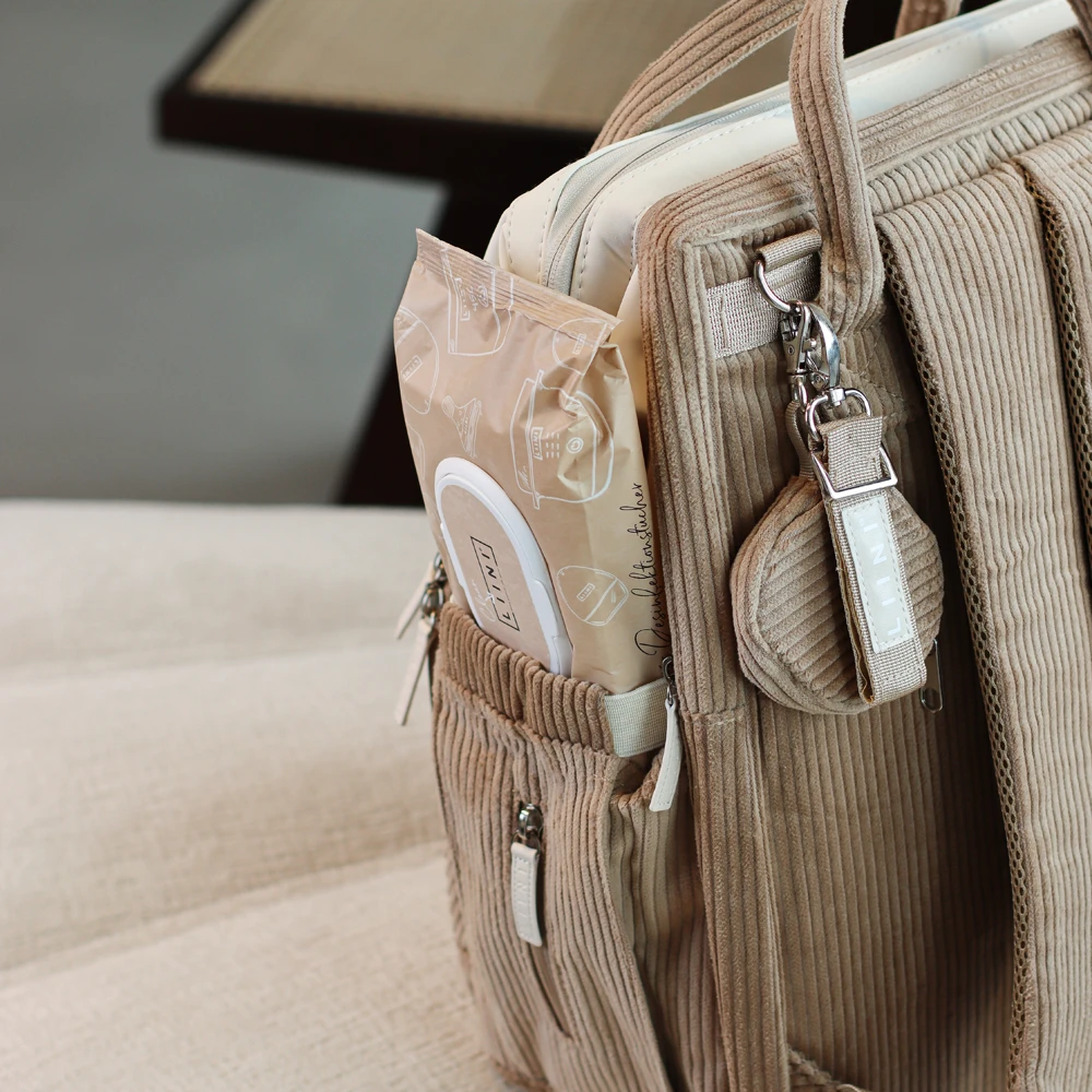 Lingettes désinfectantes et nettoyantes LIINI dans un sac à dos Lingettes désinfectantes et nettoyantes LIINI dans un sac à dos